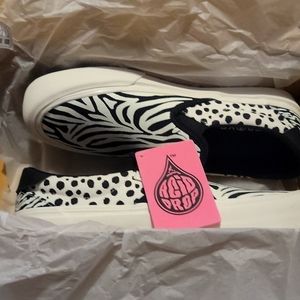 Straye Ventura Zebra Tiger black cream